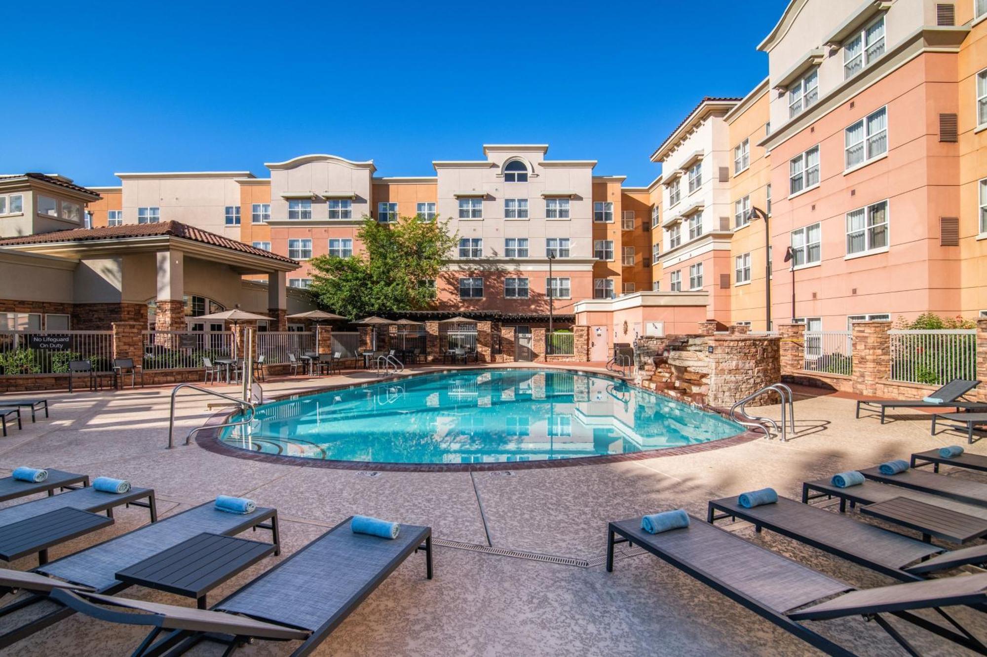 Springhill Suites Phoenix Glendale Sports & Entertainment District Екстериор снимка